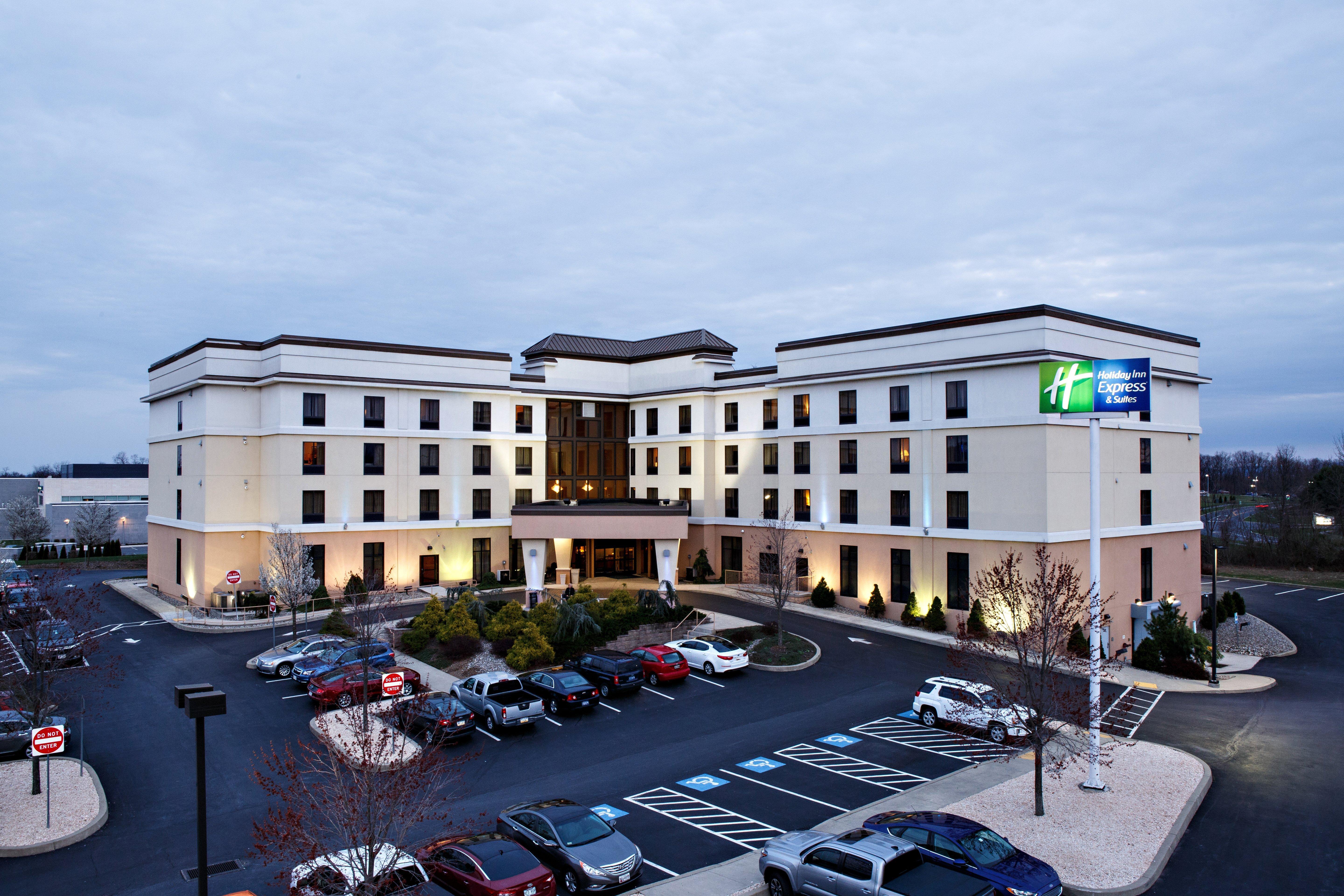 Holiday Inn Express & Suites Harrisburg West Mechanicsburg Kültér fotó